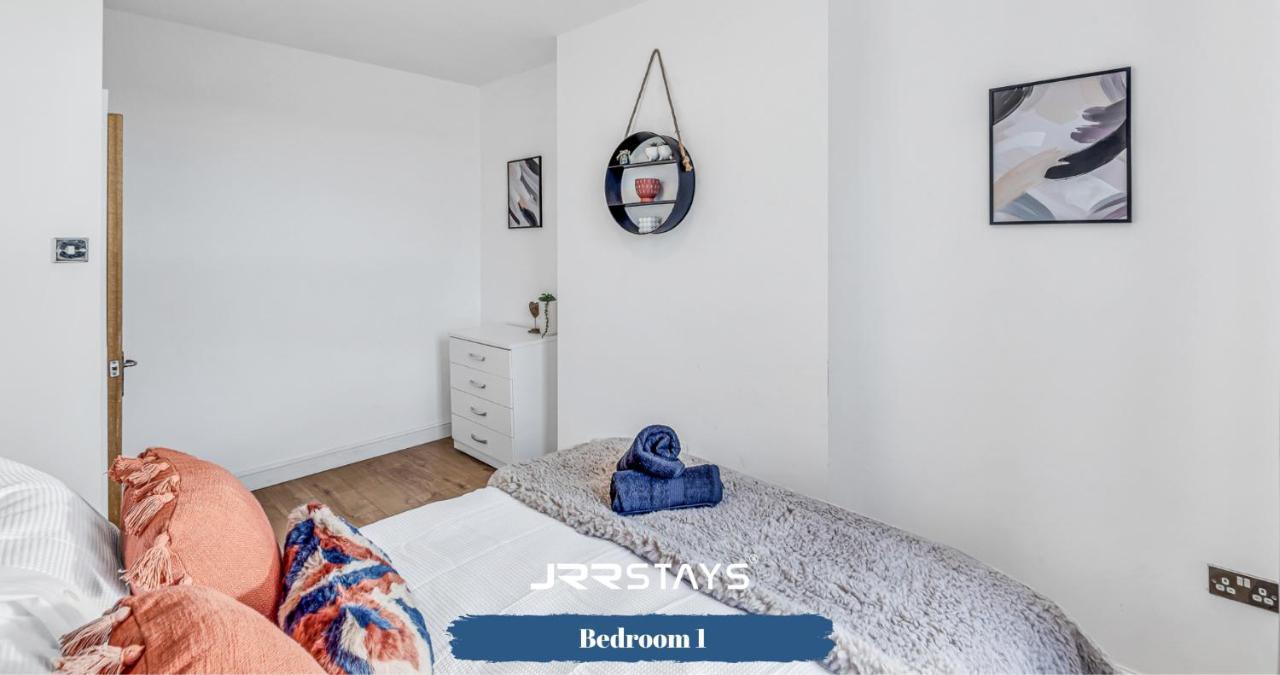 Cardiff Stylish 2 Bedroom Sleeps 6 Wi-Fi - Jrr Stays Kültér fotó