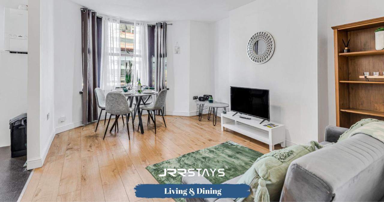 Cardiff Stylish 2 Bedroom Sleeps 6 Wi-Fi - Jrr Stays Kültér fotó